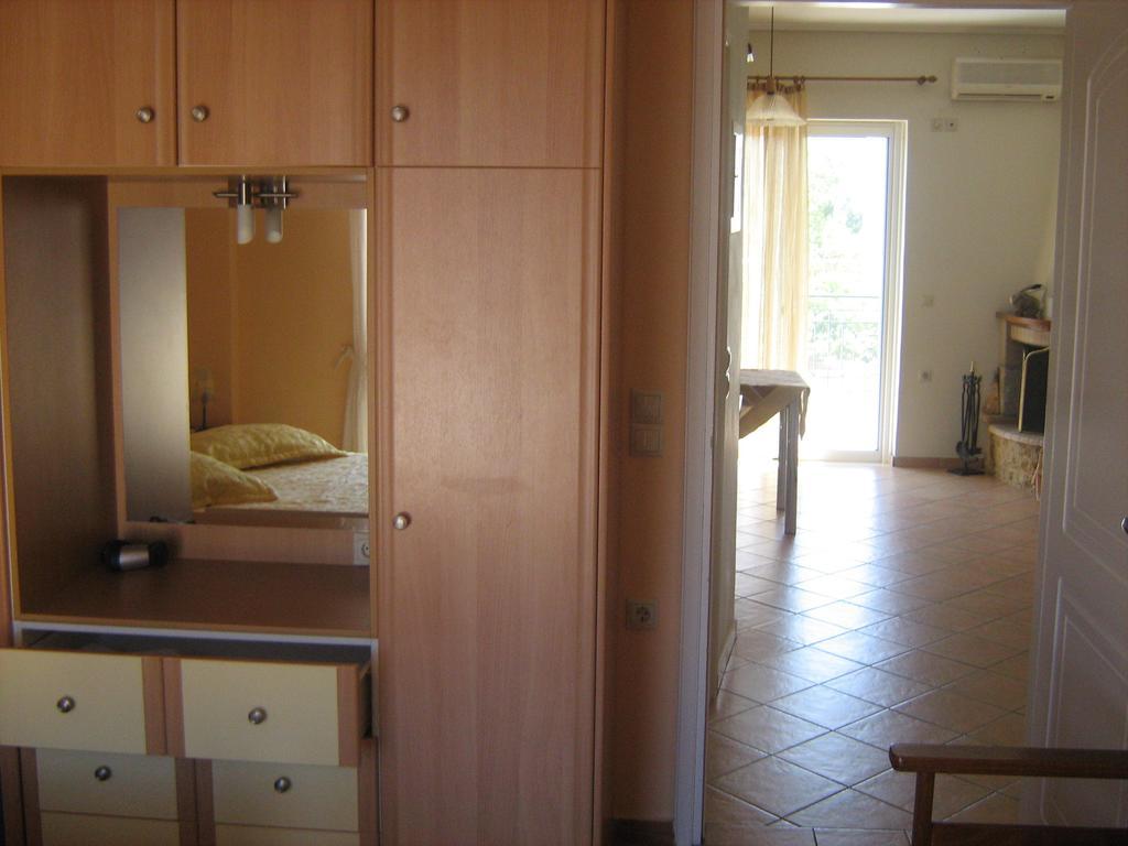 Ferienwohnung Filoxenia Levídhion Zimmer foto